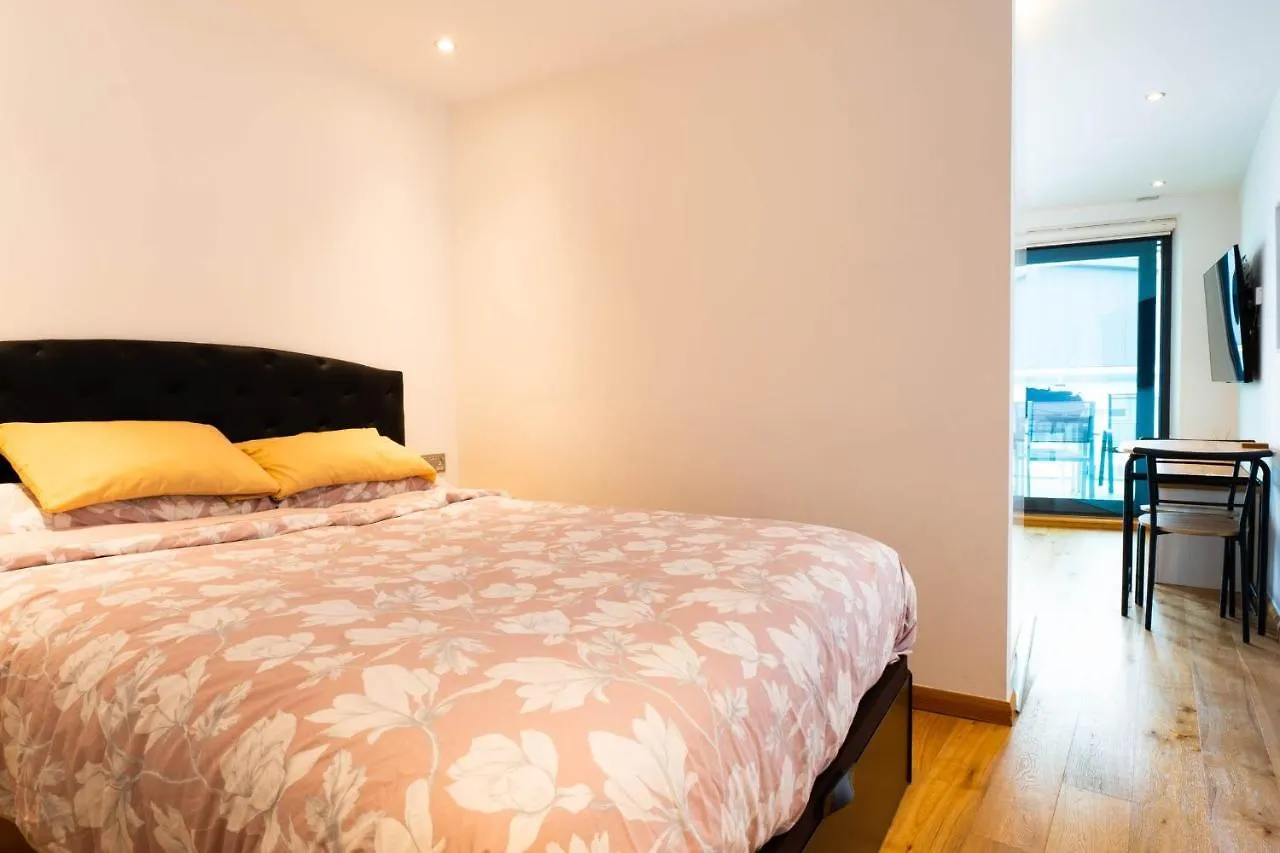 Ocean Spa Suite 11-Hosted By Sweetstay Gibraltar Apartment